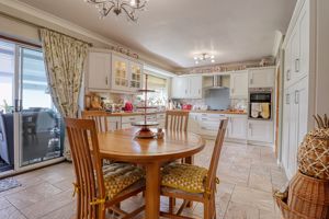 Kitchen- click for photo gallery